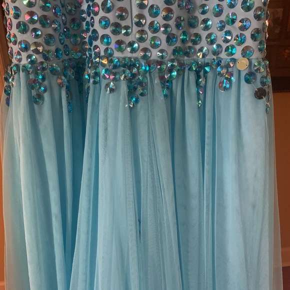 Prom/Pageant/Formal Dress - Picture 5 of 5